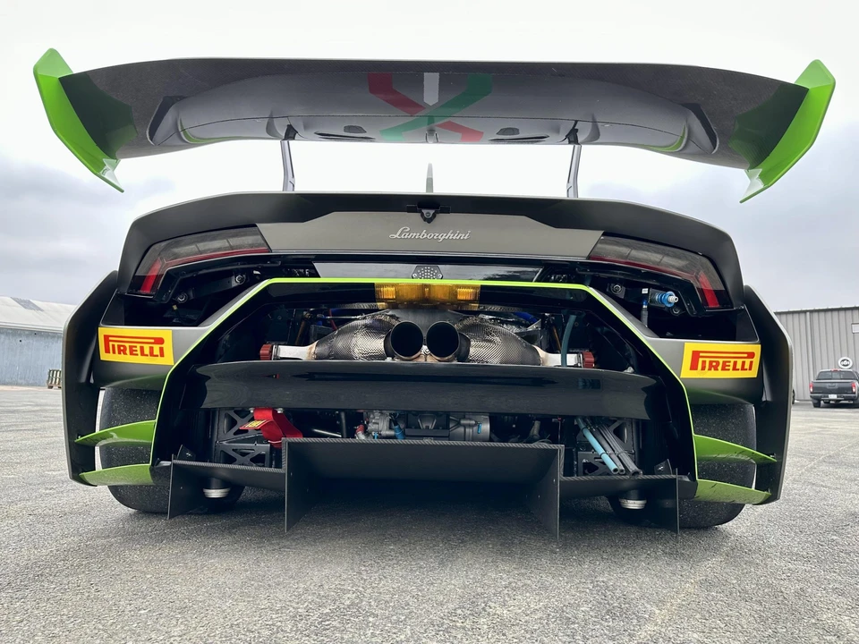 2018 Lamborghini Huracan LP640-4 EVO - Image 10 of 31