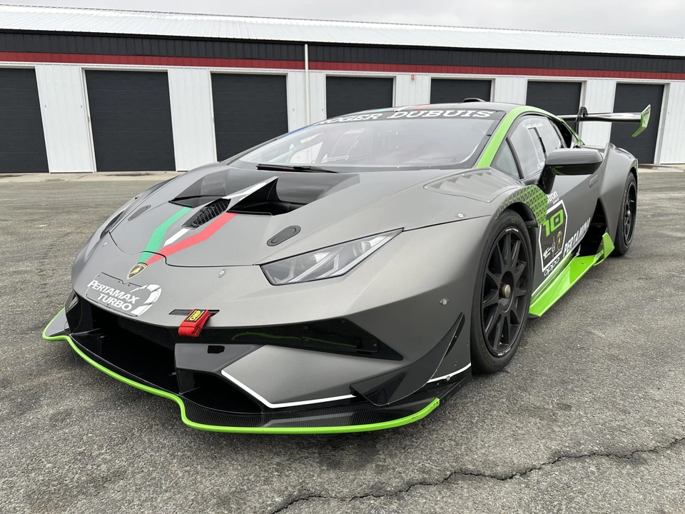 2018 Lamborghini Huracan LP640-4 EVO - Image 2 of 31
