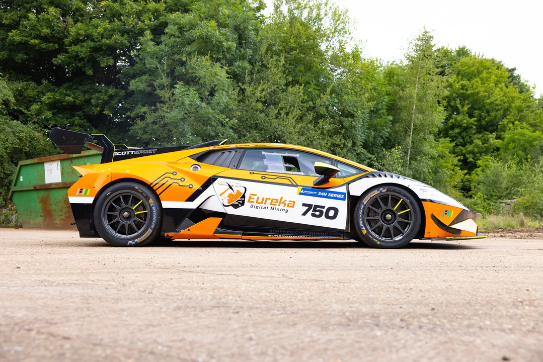 2018 Lamborghini Huracan - Image 8 of 31