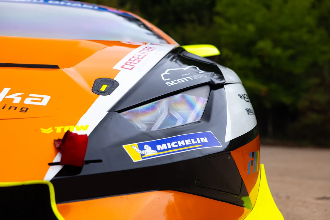 2018 Lamborghini Huracan - Image 14 of 31
