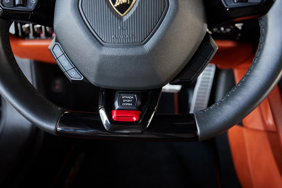 2018 Lamborghini Huracan - Image 30 of 31