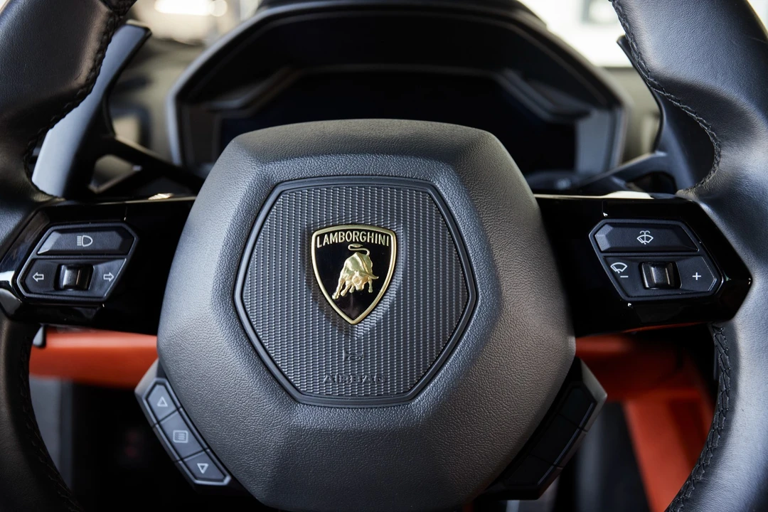 2018 Lamborghini Huracan - Image 27 of 31