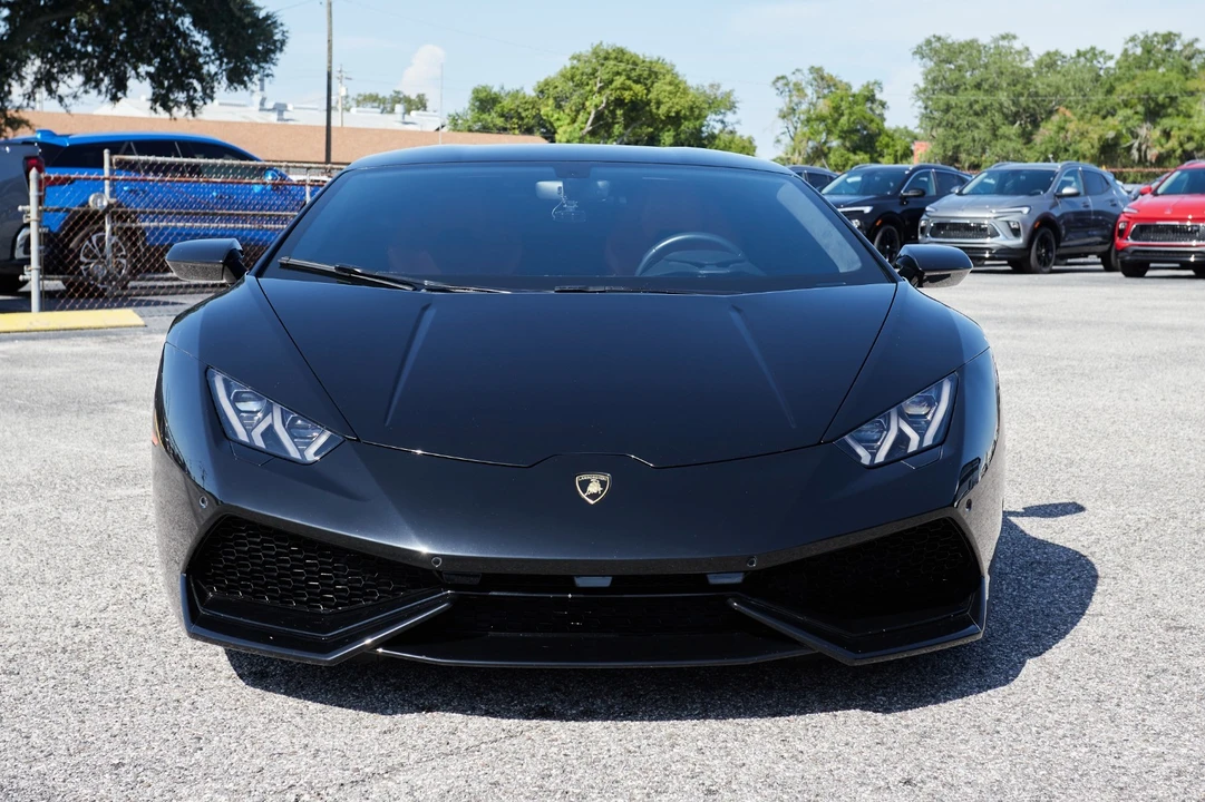 2018 Lamborghini Huracan - Image 2 of 31