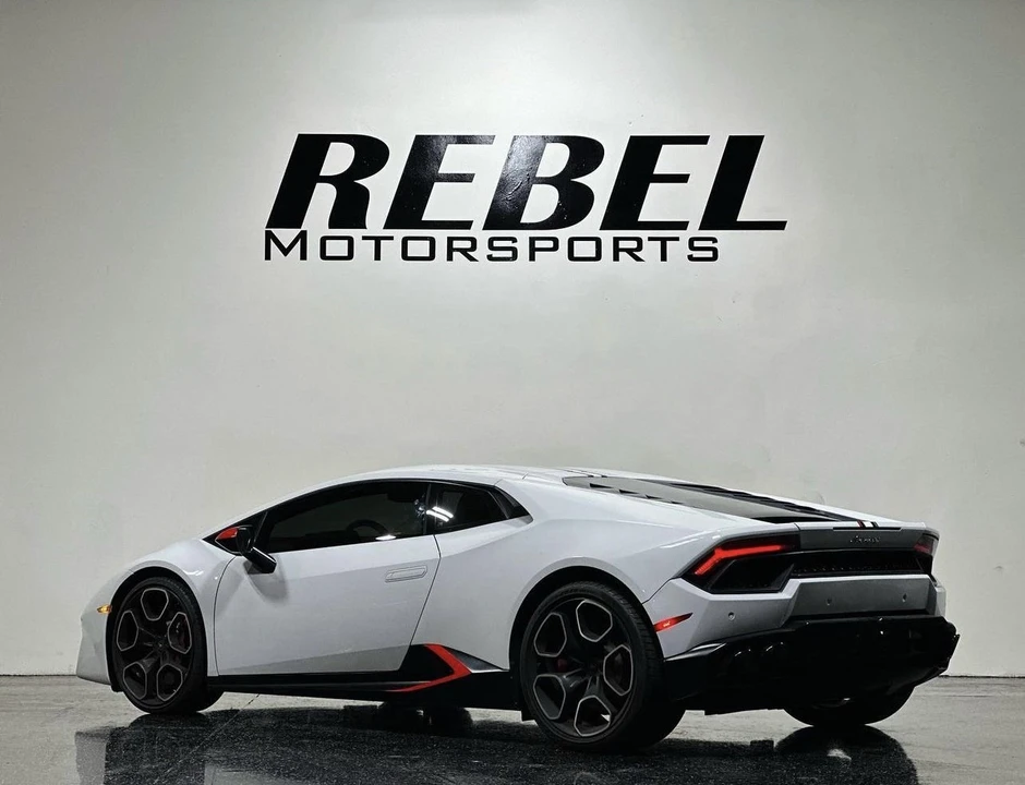 2018 Lamborghini Huracan - Image 5 of 10