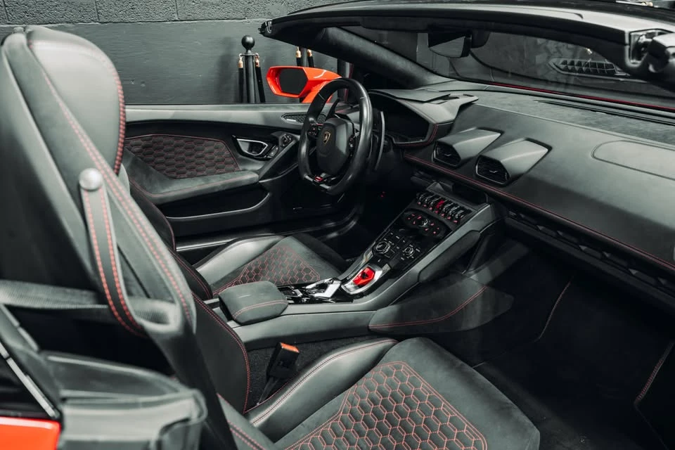 2018 Lamborghini Huracan - Image 6 of 6