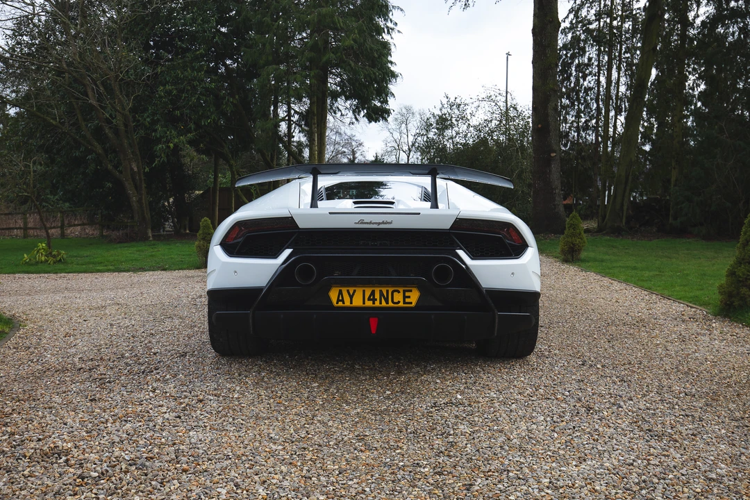 2018 Lamborghini Huracan LP640-4 Performante - Image 6 of 31