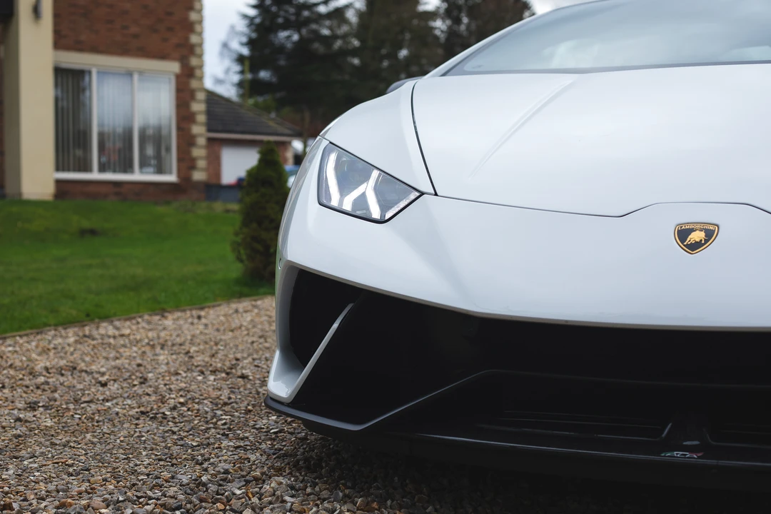 2018 Lamborghini Huracan LP640-4 Performante - Image 13 of 31