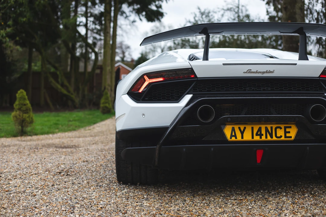 2018 Lamborghini Huracan LP640-4 Performante - Image 21 of 31