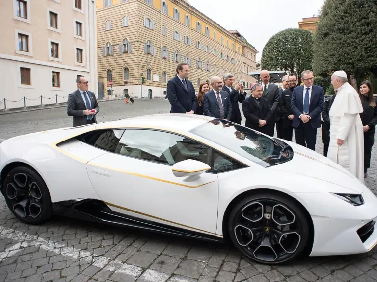 2018 Lamborghini Huracan LP580-2 - Image 2 of 21