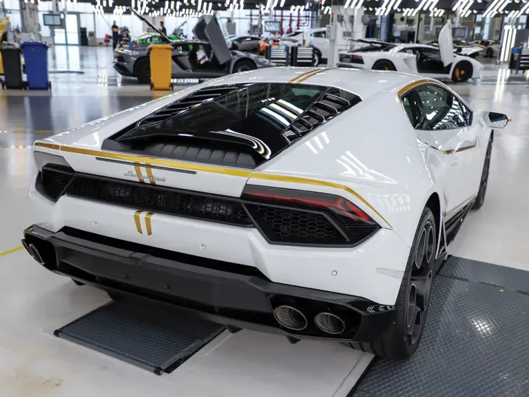 2018 Lamborghini Huracan LP580-2 - Image 6 of 21