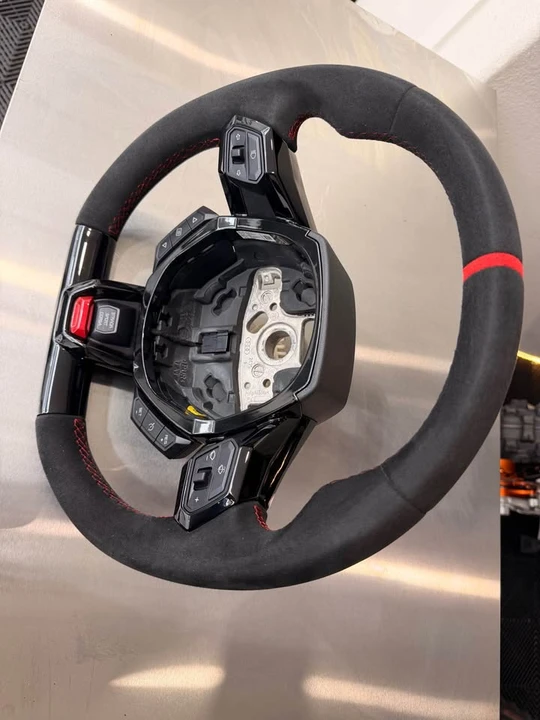2018 Parts & Memorabilia Seats & Interior - Image 2 of 6