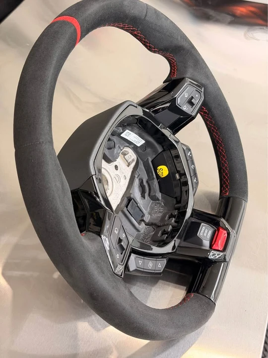 2018 Parts & Memorabilia Seats & Interior - Image 3 of 6