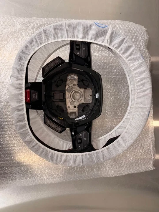 2018 Parts & Memorabilia Seats & Interior - Image 6 of 6