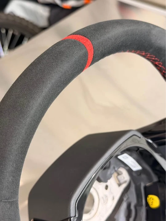 2018 Parts & Memorabilia Seats & Interior - Image 4 of 6