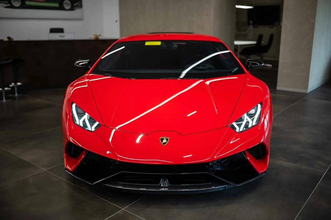 2018 Lamborghini Huracan LP640-4 Performante - Image 13 of 17