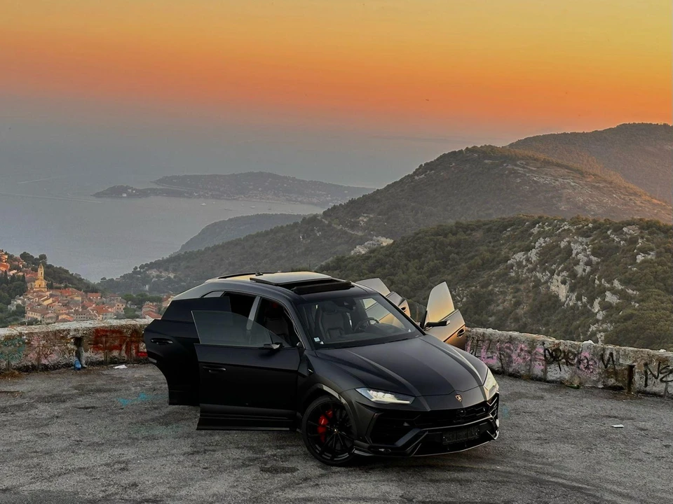 2018 Lamborghini Urus - Image 7 of 31