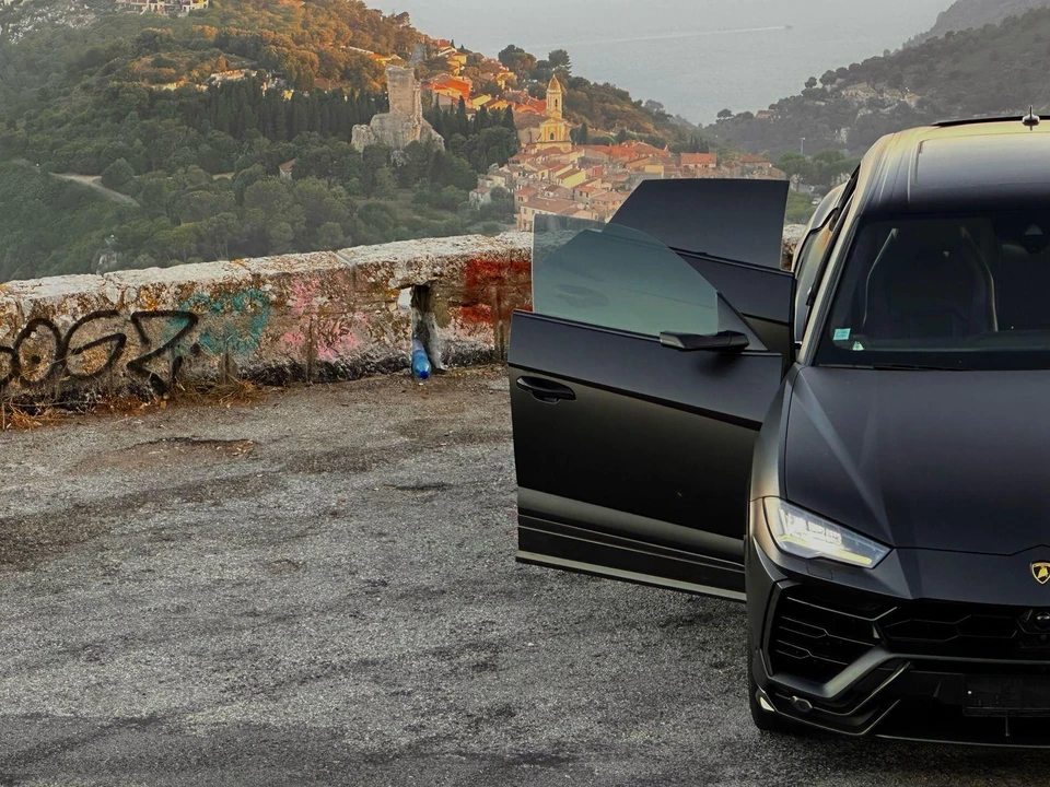 2018 Lamborghini Urus - Image 14 of 31