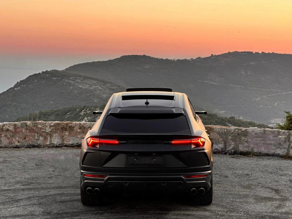2018 Lamborghini Urus - Image 6 of 31