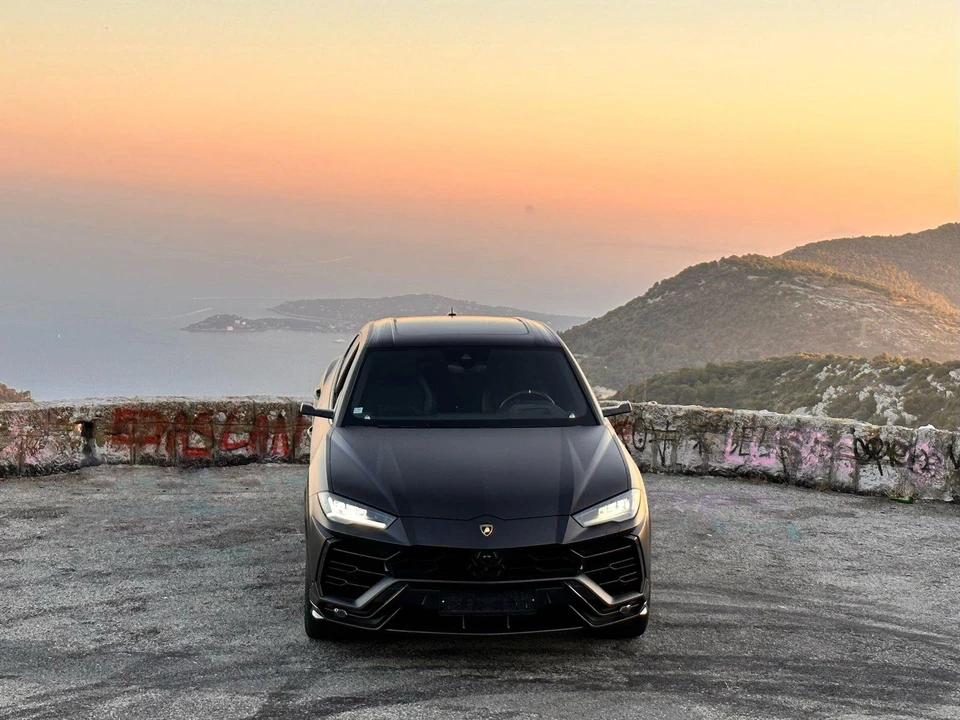 2018 Lamborghini Urus - Image 12 of 31