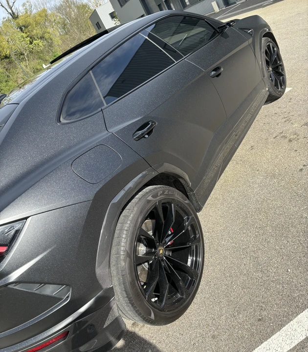 2018 Lamborghini Urus - Image 22 of 31