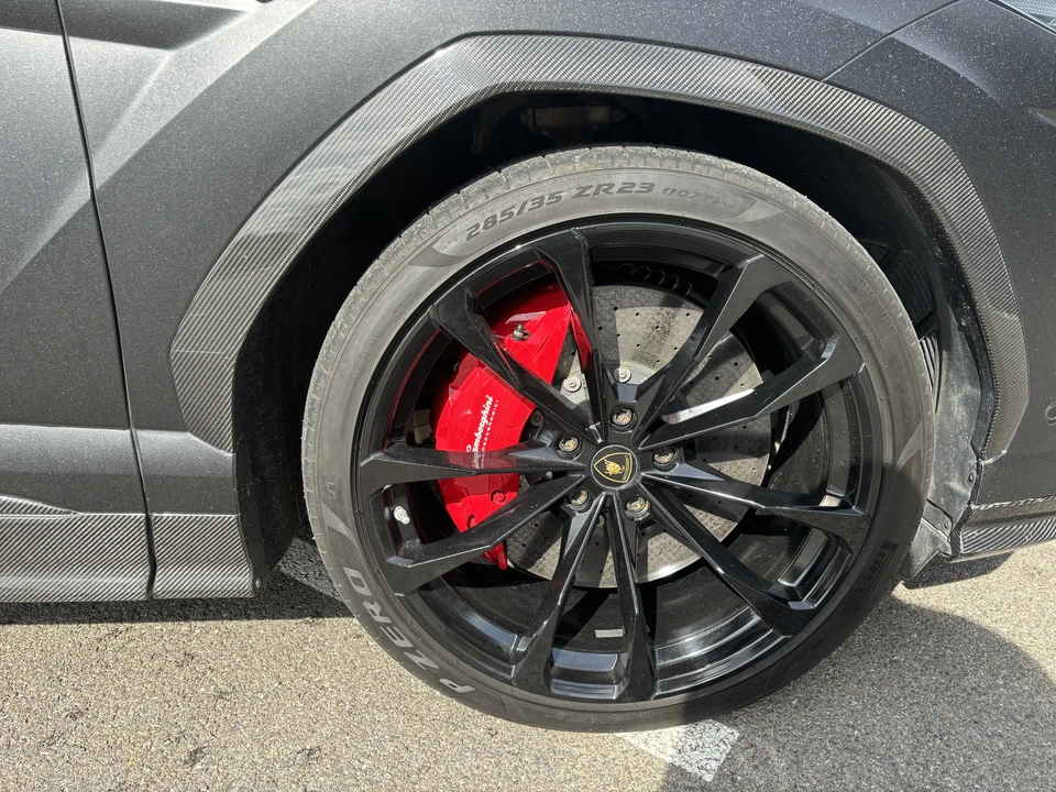 2018 Lamborghini Urus - Image 30 of 31
