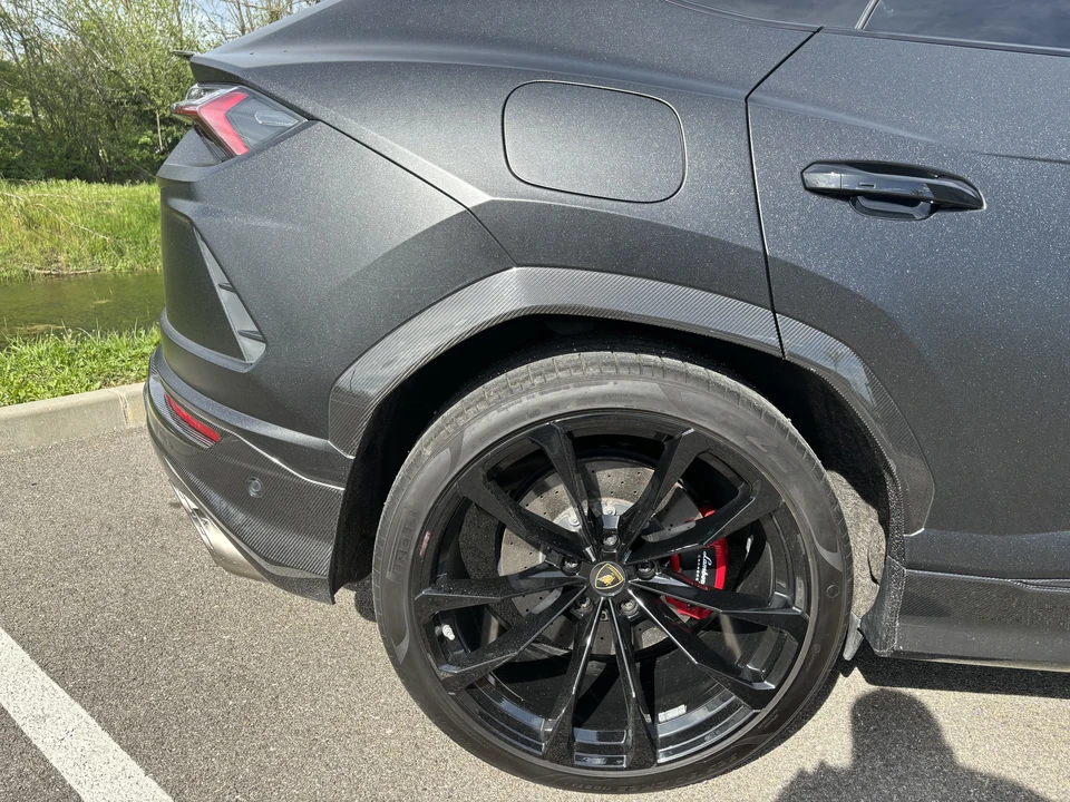 2018 Lamborghini Urus - Image 31 of 31