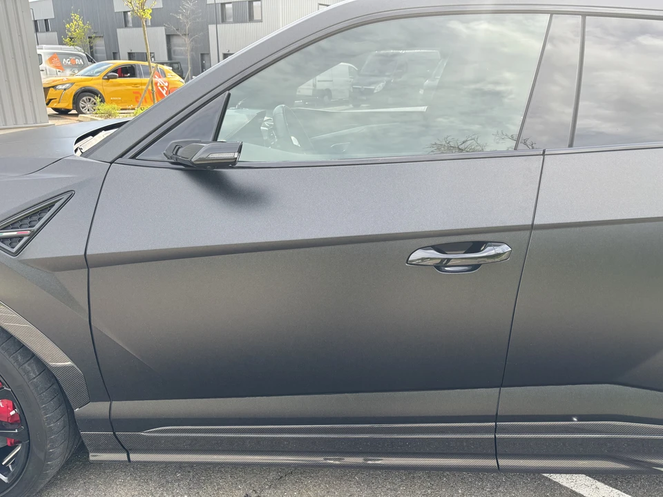2018 Lamborghini Urus - Image 29 of 31