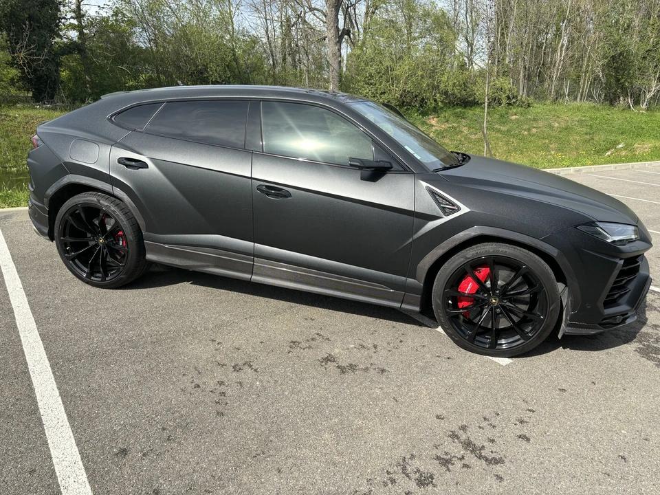 2018 Lamborghini Urus - Image 18 of 31