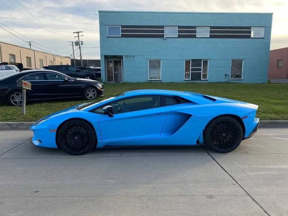2018 Lamborghini Aventador - Image 5 of 10