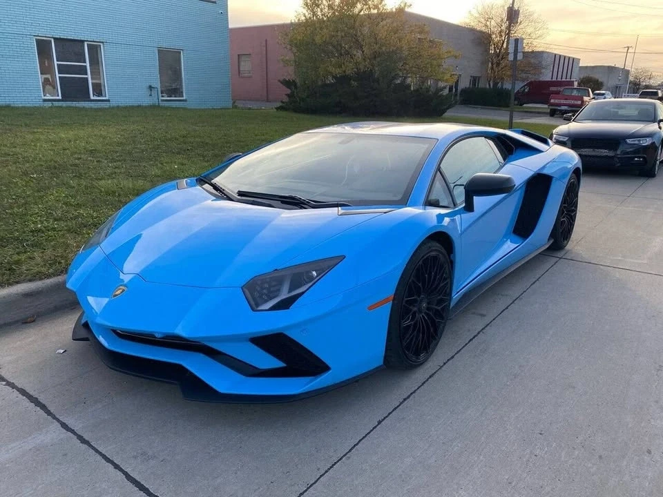 2018 Lamborghini Aventador - Image 4 of 10
