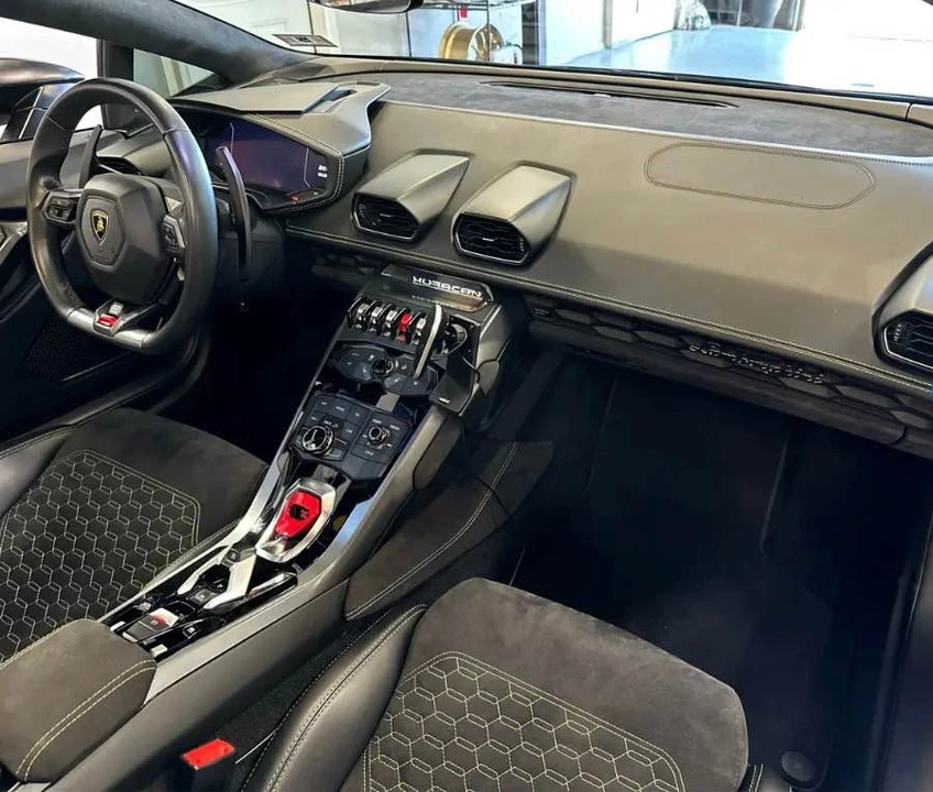 2018 Lamborghini Huracan LP610-4 - Image 3 of 3