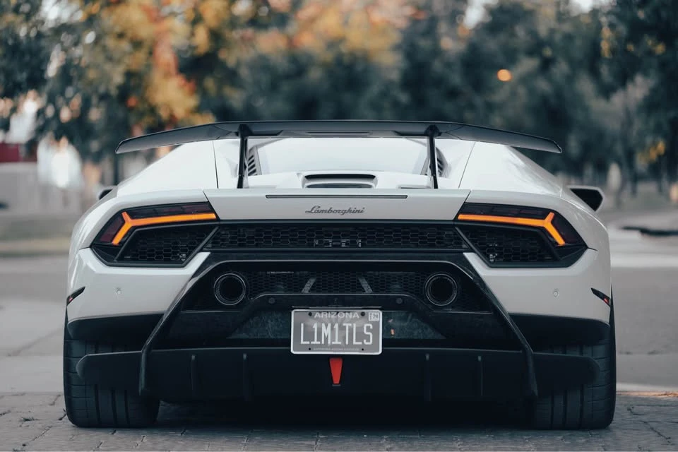 2018 Lamborghini Huracan - Image 9 of 12