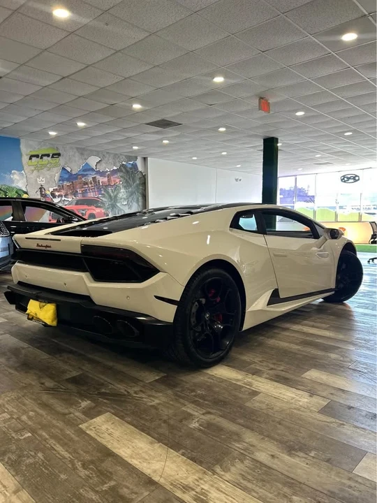 2018 Lamborghini Huracan LP610-4 - Image 3 of 20