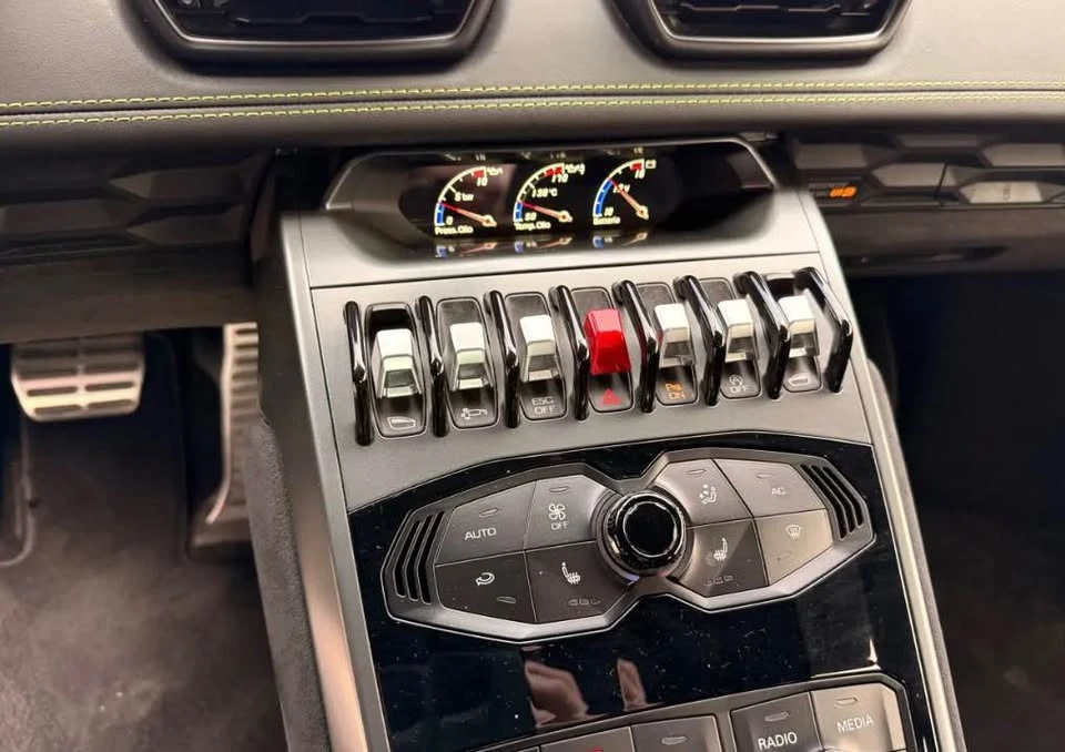 2018 Lamborghini Huracan LP580-2 - Image 11 of 20