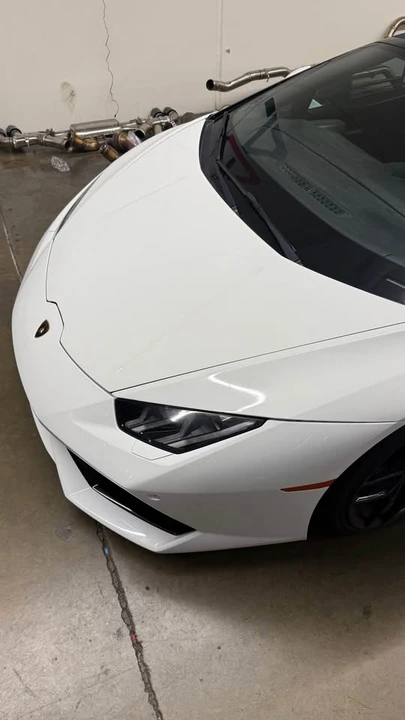 2018 Lamborghini Huracan LP580-2 - Image 2 of 10
