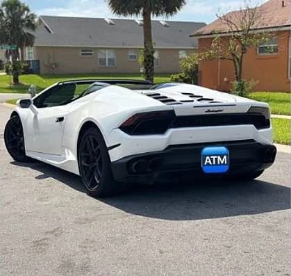 2018 Lamborghini Huracan LP580-2 - Image 2 of 7