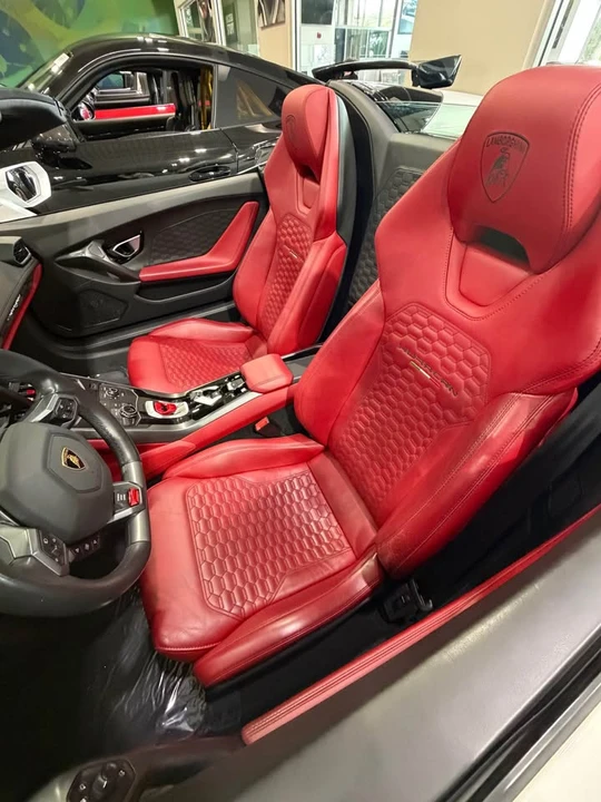 2018 Lamborghini Huracan LP580-2 - Image 2 of 3