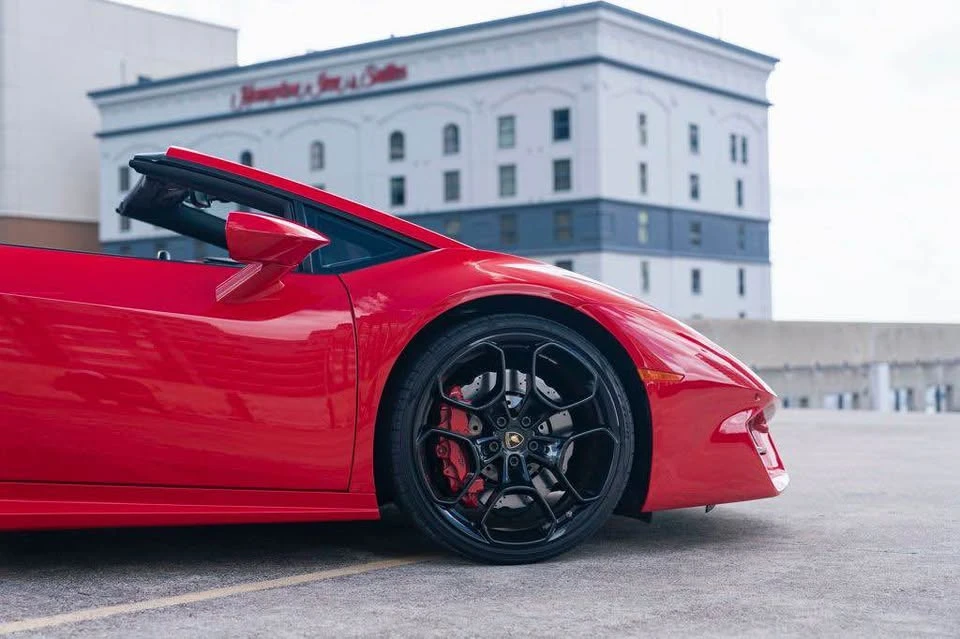 2018 Lamborghini Huracan LP580-2 - Image 5 of 13