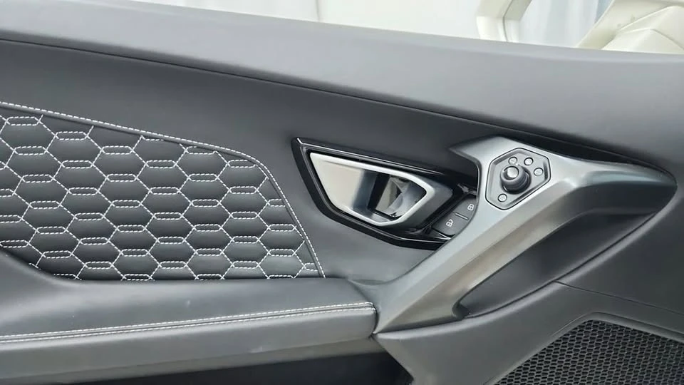 2018 Lamborghini Huracan LP580-2 - Image 18 of 20