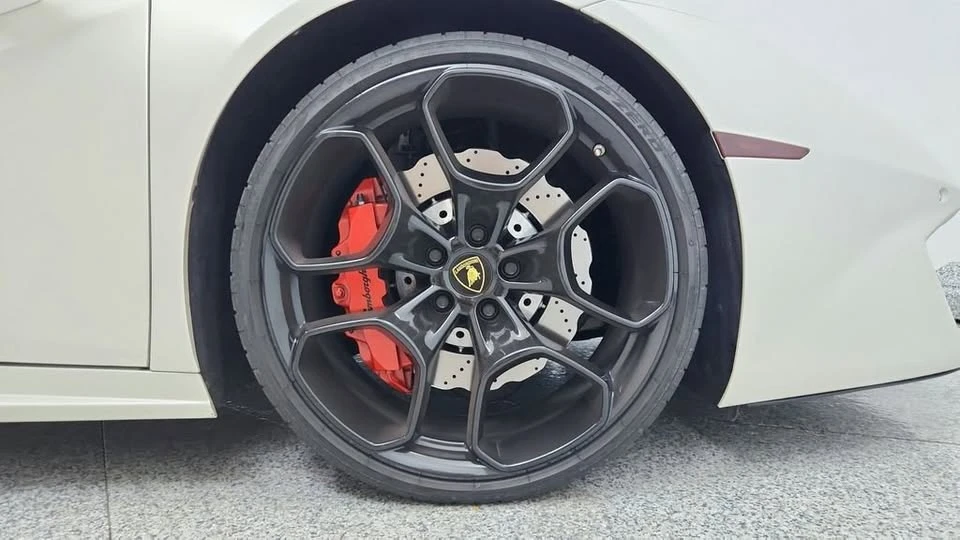 2018 Lamborghini Huracan LP580-2 - Image 15 of 20
