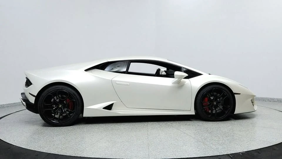 2018 Lamborghini Huracan LP580-2 - Image 6 of 20