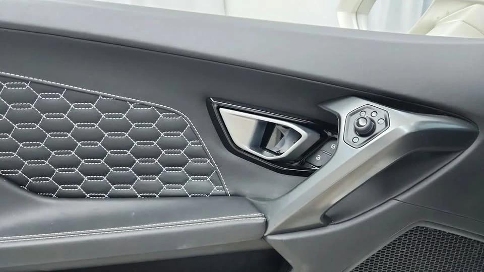 2018 Lamborghini Huracan LP580-2 - Image 18 of 20
