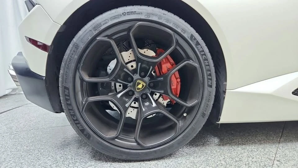 2018 Lamborghini Huracan LP580-2 - Image 14 of 20