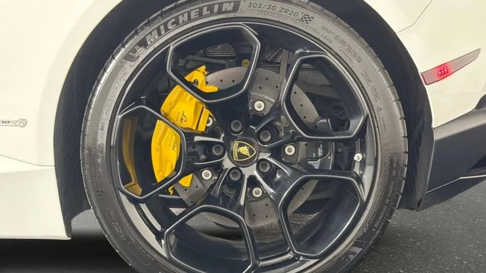 2018 Lamborghini Huracan LP610-4 - Image 12 of 20