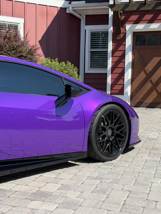 2018 Lamborghini - Image 7 of 14