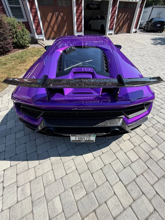 2018 Lamborghini - Image 13 of 14