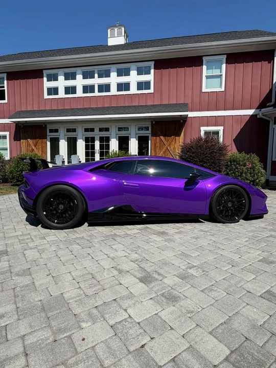 2018 Lamborghini - Image 2 of 14