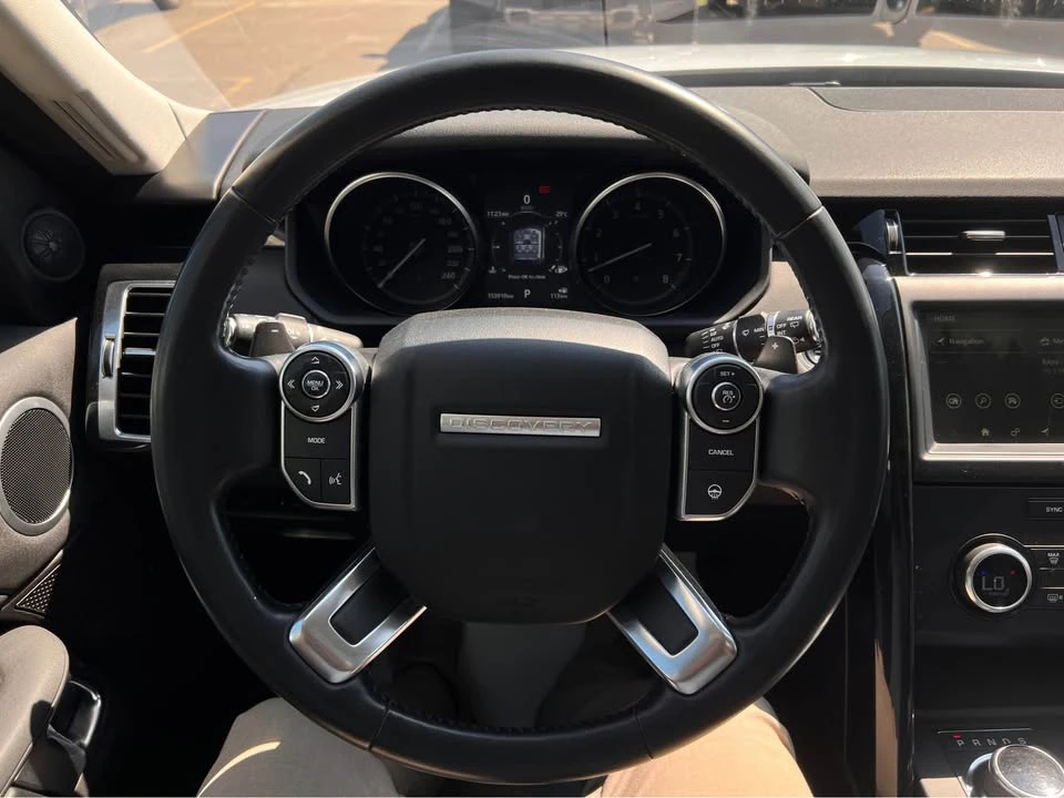2018 Land Rover Discovery 5th Gen - Image 10 of 13