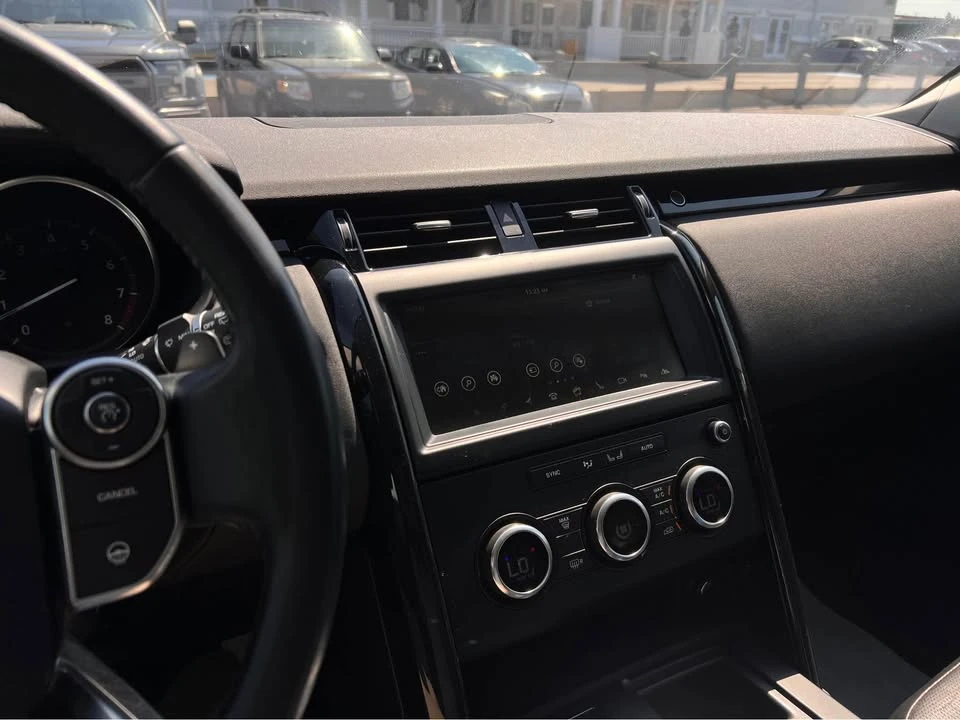 2018 Land Rover Discovery 5th Gen - Image 12 of 13