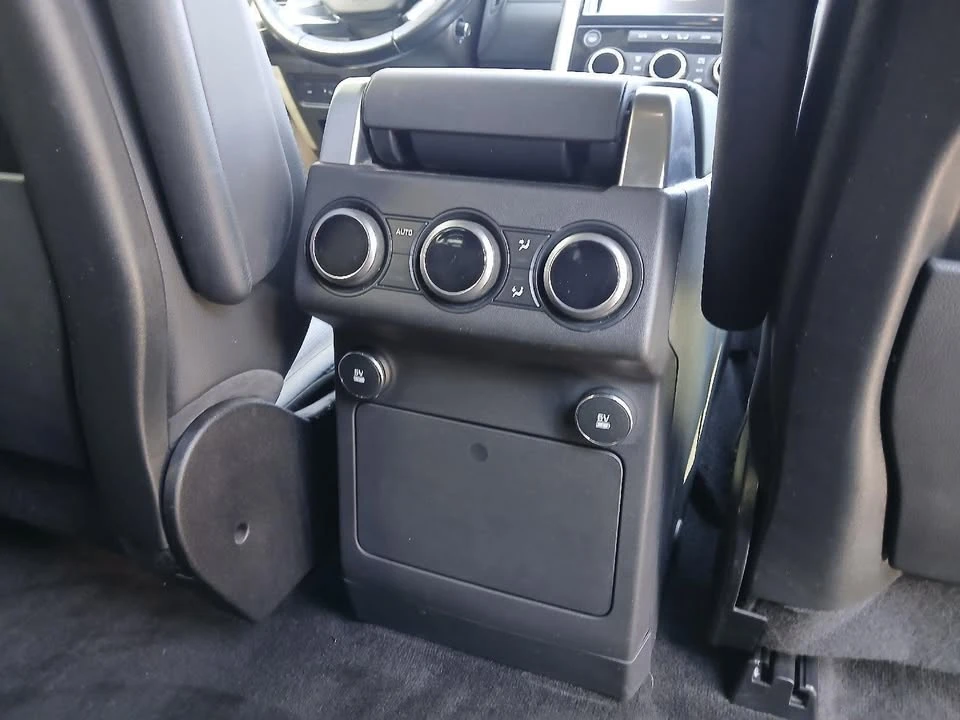 2018 Land Rover Discovery 5th Gen - Image 10 of 19